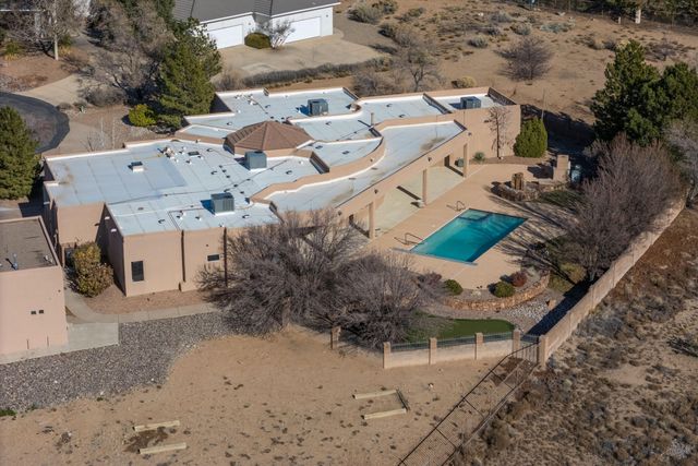 9306 Dana Court NE, Albuquerque, NM 87122