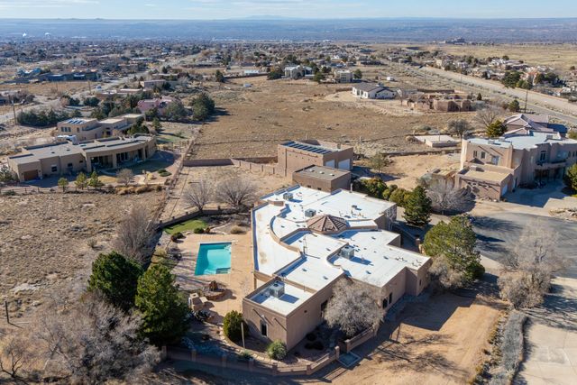 9306 Dana Court NE, Albuquerque, NM 87122