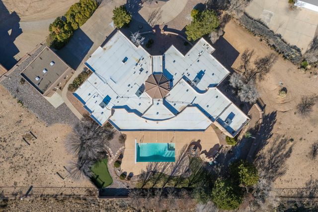 9306 Dana Court NE, Albuquerque, NM 87122