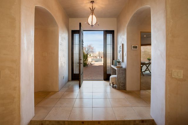 9306 Dana Court NE, Albuquerque, NM 87122