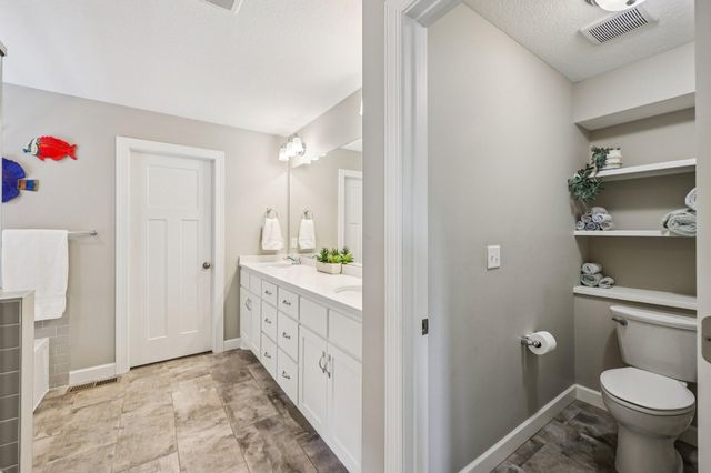 1143 Pine Hill Lane, White Bear Twp, MN 55127