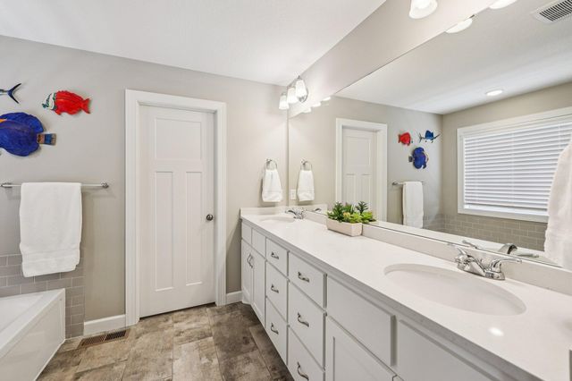 1143 Pine Hill Lane, White Bear Twp, MN 55127