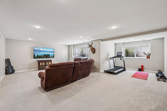 1143 Pine Hill Lane, White Bear Twp, MN 55127