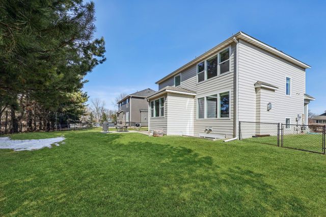 1143 Pine Hill Lane, White Bear Twp, MN 55127