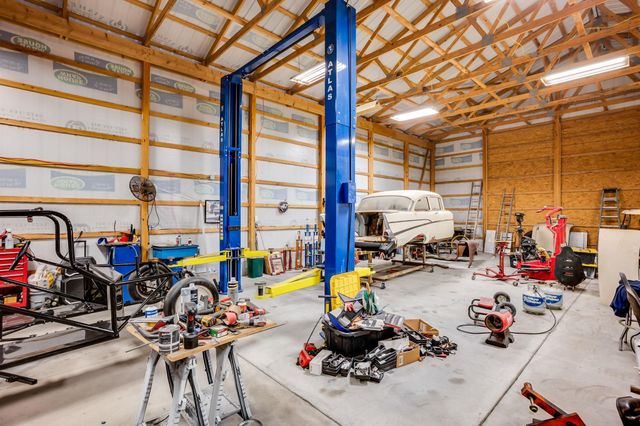 18311 Highview Dr, Goddard, KS 67052