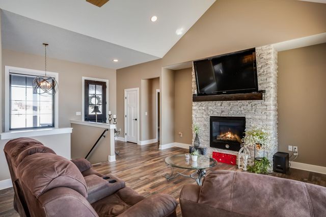 18311 Highview Dr, Goddard, KS 67052