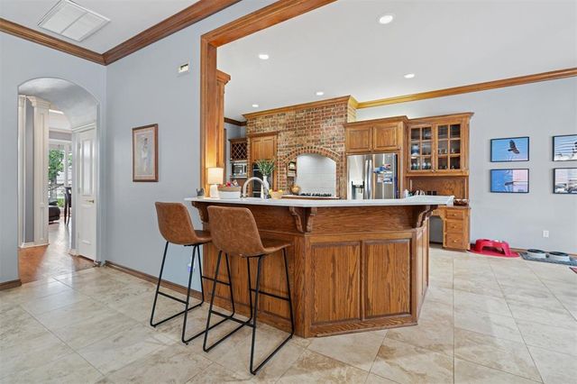 1412 Hunters Creek Road, Edmond, OK 73003