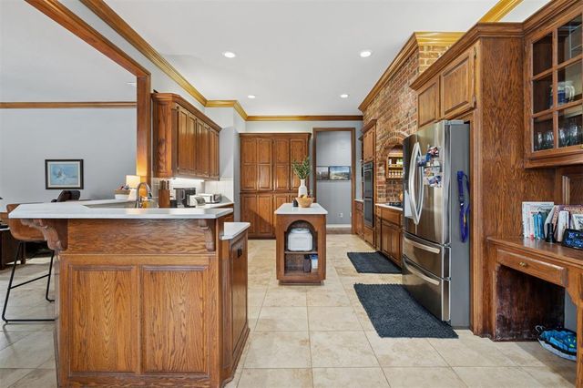 1412 Hunters Creek Road, Edmond, OK 73003