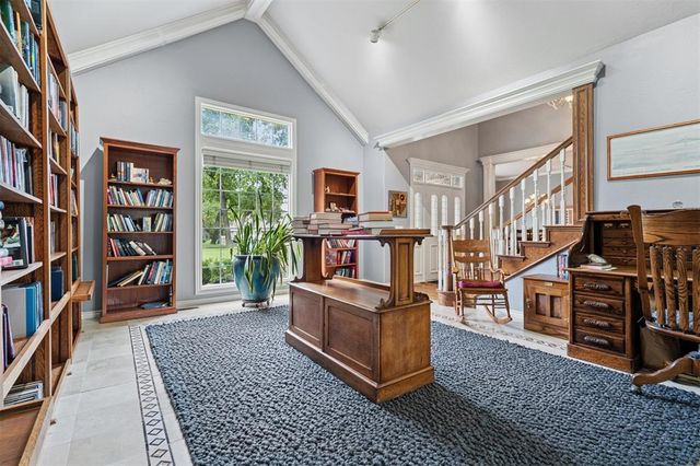 1412 Hunters Creek Road, Edmond, OK 73003