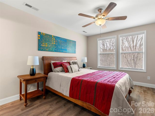 92 Lakeside Drive, Asheville, NC 28806