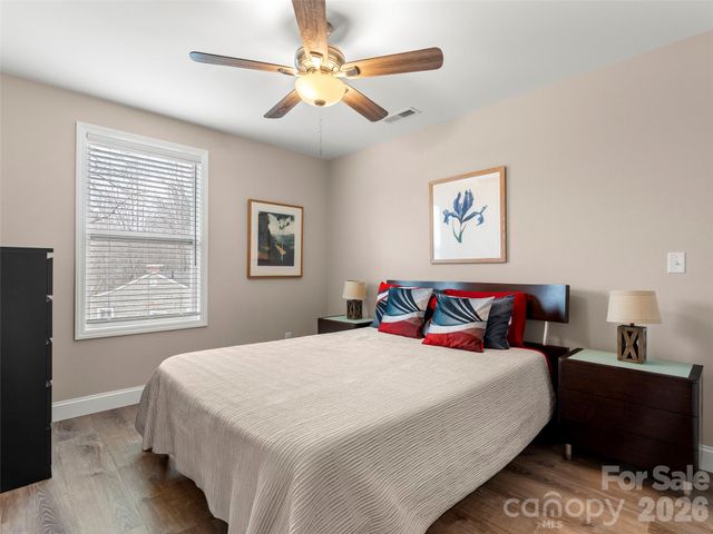 92 Lakeside Drive, Asheville, NC 28806