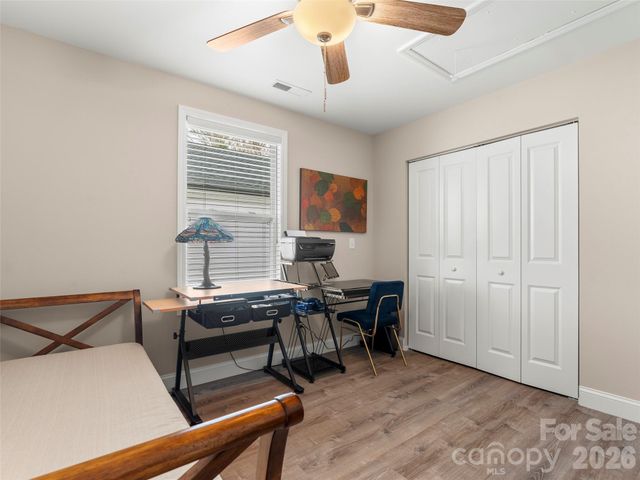 92 Lakeside Drive, Asheville, NC 28806