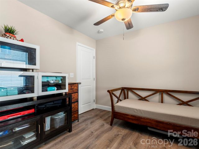 92 Lakeside Drive, Asheville, NC 28806