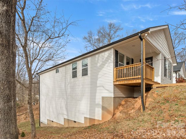 92 Lakeside Drive, Asheville, NC 28806
