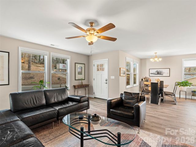 92 Lakeside Drive, Asheville, NC 28806