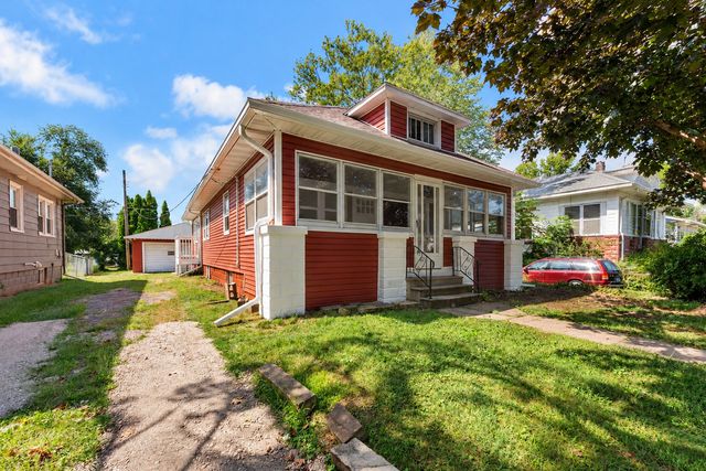 417 48th Street, Moline, IL 61265