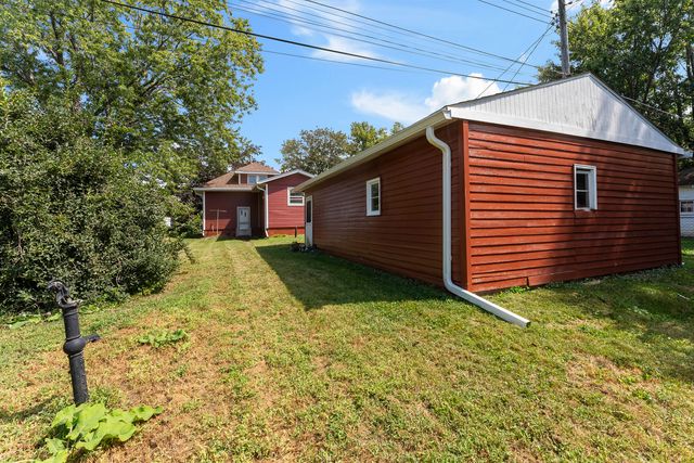 417 48th Street, Moline, IL 61265