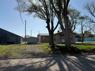 718 N 13th St, Salina, KS 67401