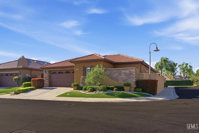 8600 Lago Di Como Lane, Bakersfield, CA 93312