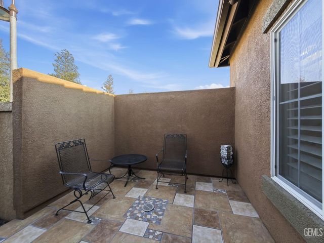 8600 Lago Di Como Lane, Bakersfield, CA 93312