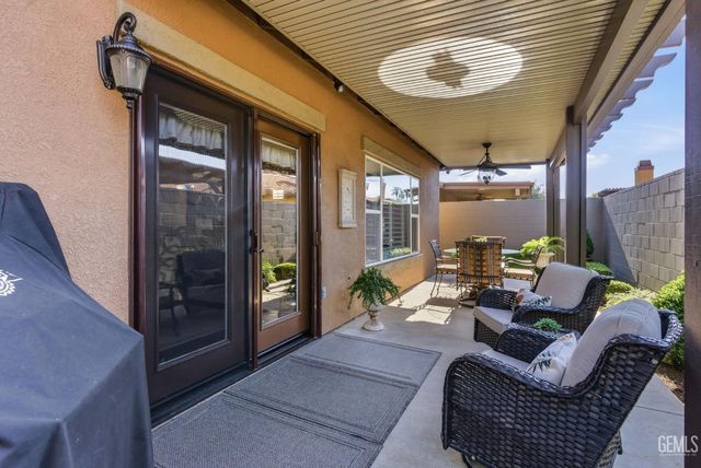 8600 Lago Di Como Lane, Bakersfield, CA 93312