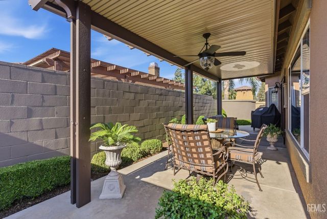 8600 Lago Di Como Lane, Bakersfield, CA 93312