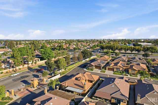 8600 Lago Di Como Lane, Bakersfield, CA 93312