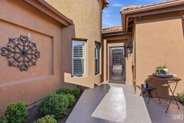 8600 Lago Di Como Lane, Bakersfield, CA 93312