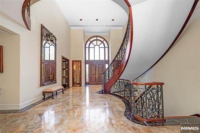 67 Adams Drive, Cresskill, NJ 07626