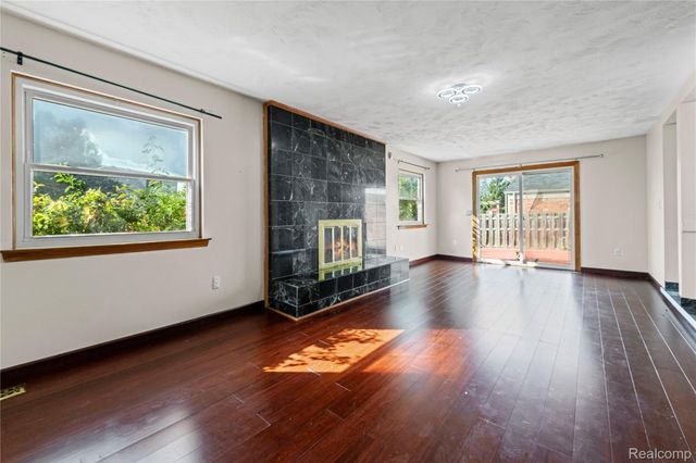 2168 Keystone Drive, Sterling Heights, MI 48310