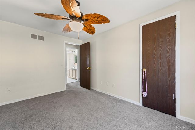 2168 Keystone Drive, Sterling Heights, MI 48310