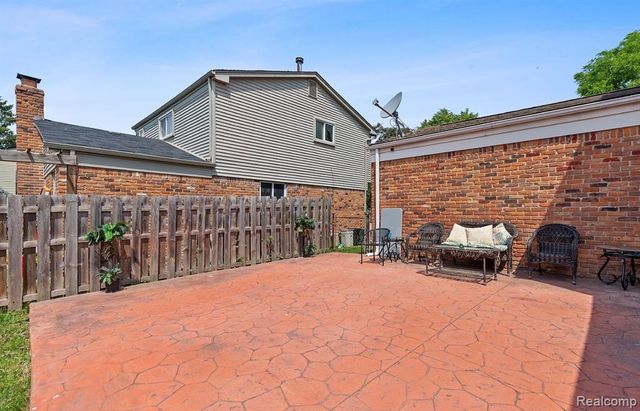 2168 Keystone Drive, Sterling Heights, MI 48310