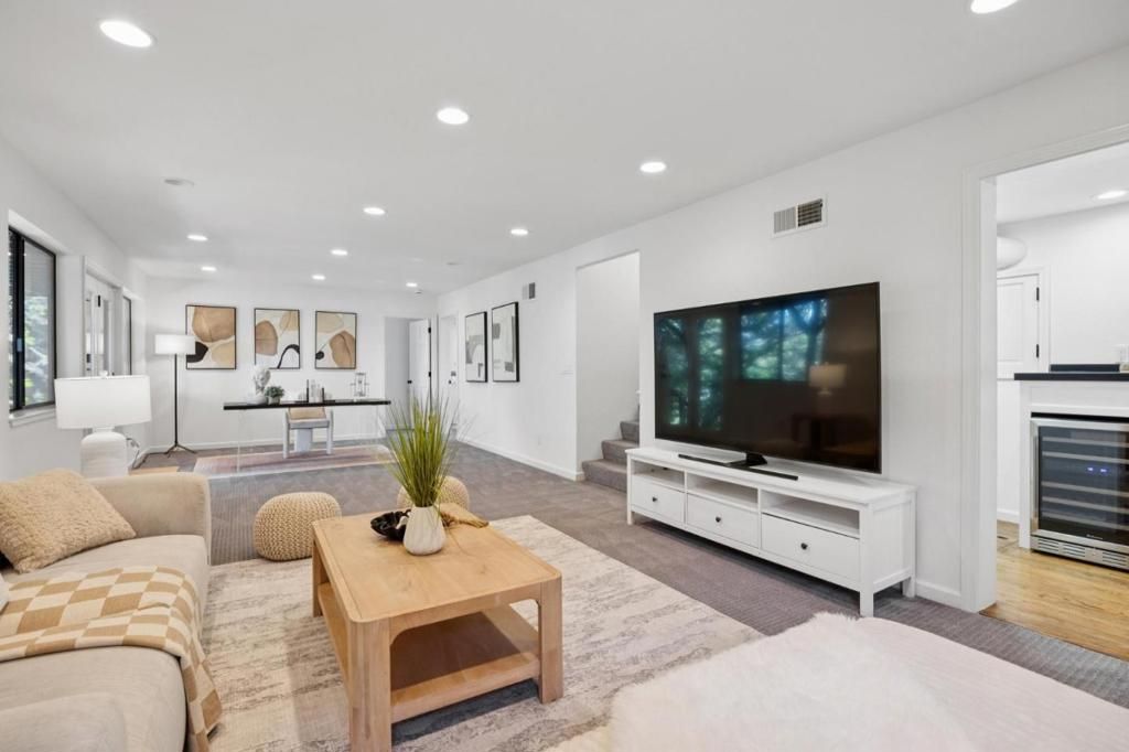 Image 20 of property listing at 164 Springdale Way, Redwood City, CA 94062