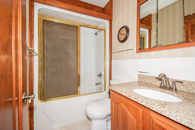 2110 E Oakland Avenue, Bloomington, IL 61701