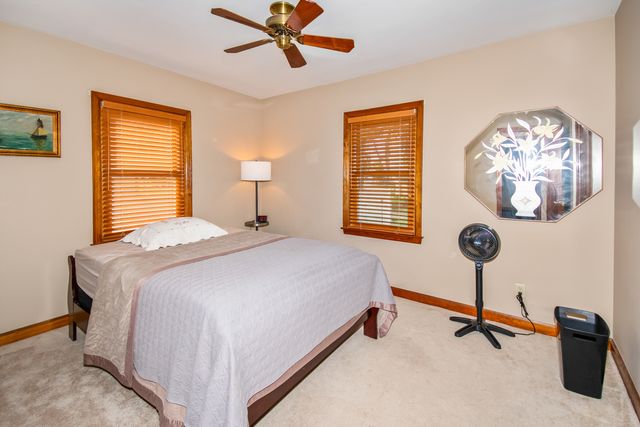 2110 E Oakland Avenue, Bloomington, IL 61701