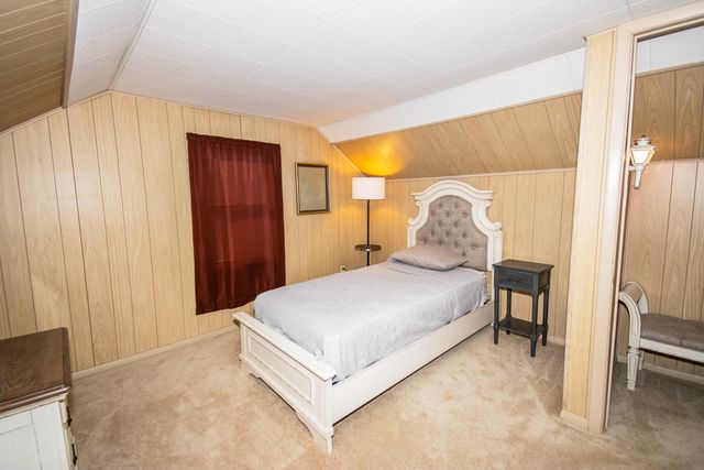 2110 E Oakland Avenue, Bloomington, IL 61701