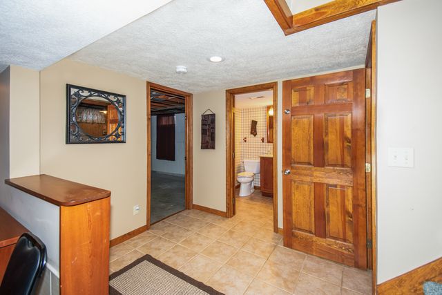 2110 E Oakland Avenue, Bloomington, IL 61701