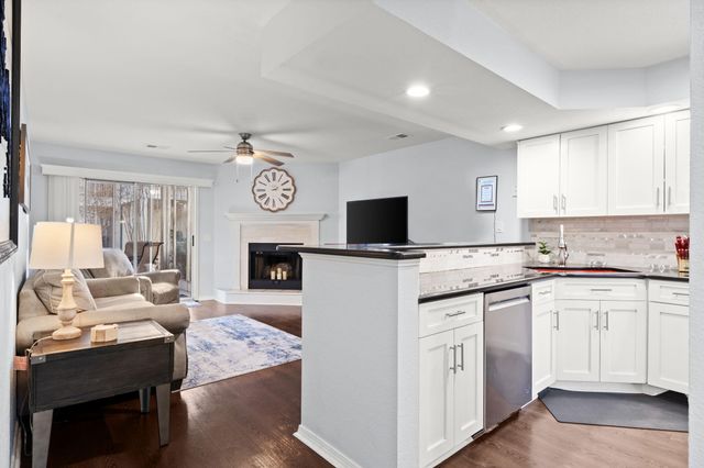 127 The Bluffs Apt 1, Branson, MO 65616