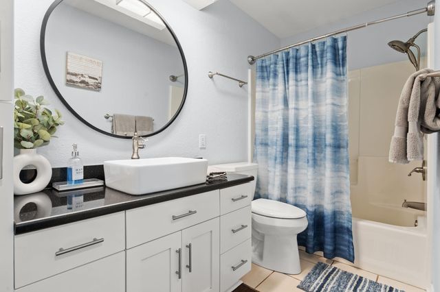 127 The Bluffs Apt 1, Branson, MO 65616