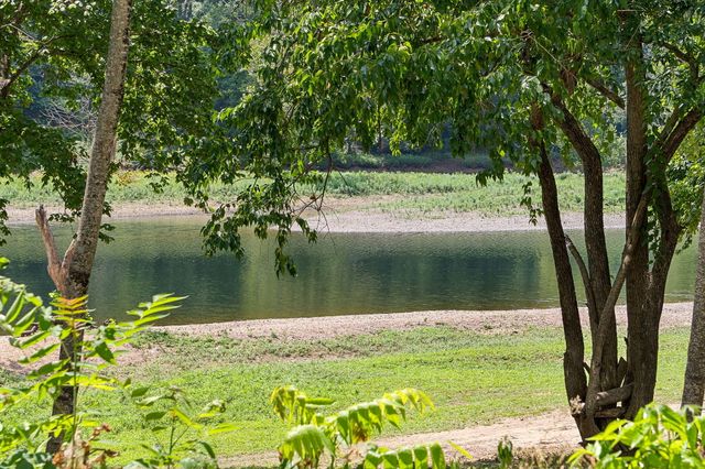 127 The Bluffs Apt 1, Branson, MO 65616