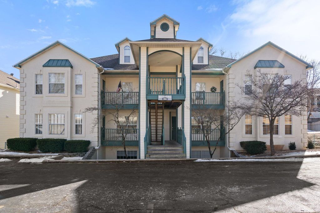 127 The Bluffs Apt 1, Branson, MO 65616