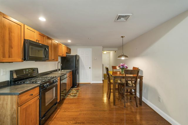 48 Landing Ln Unit 7, Laconia, NH 03246