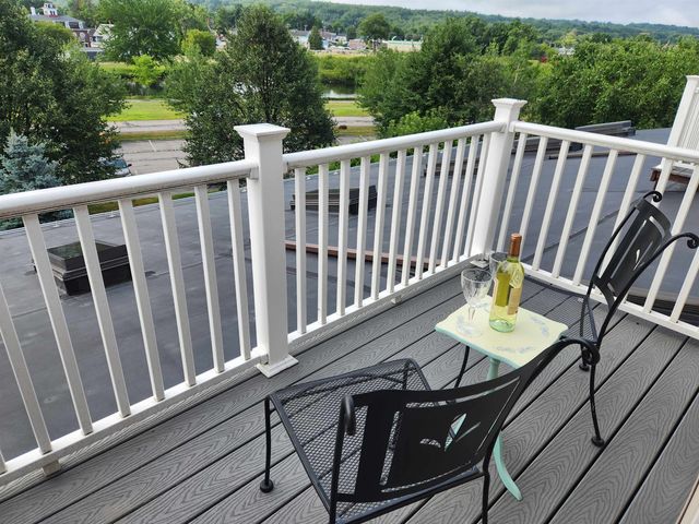 48 Landing Ln Unit 7, Laconia, NH 03246
