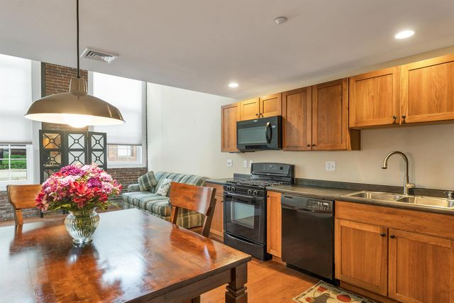 48 Landing Ln Unit 7, Laconia, NH 03246