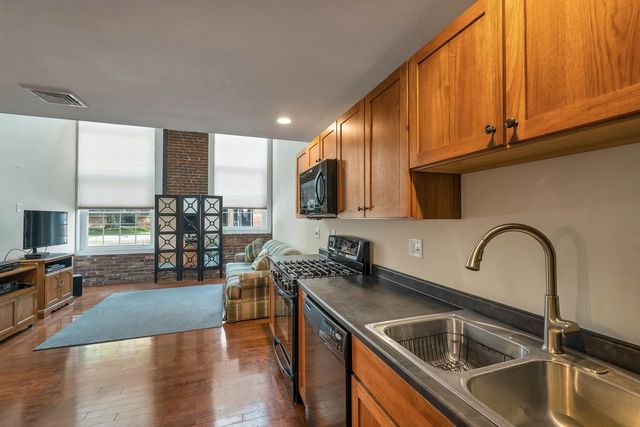 48 Landing Ln Unit 7, Laconia, NH 03246