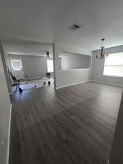 217 Tolcarne DR, Hutto, TX 78634
