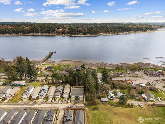 21 E Sullivan Street, Allyn, WA 98524