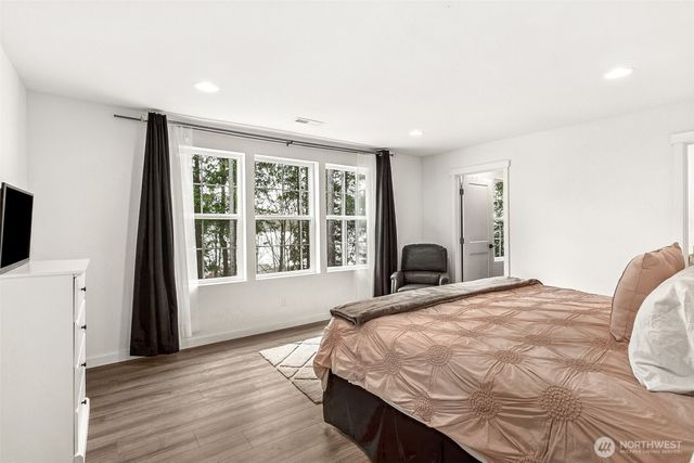 21 E Sullivan Street, Allyn, WA 98524