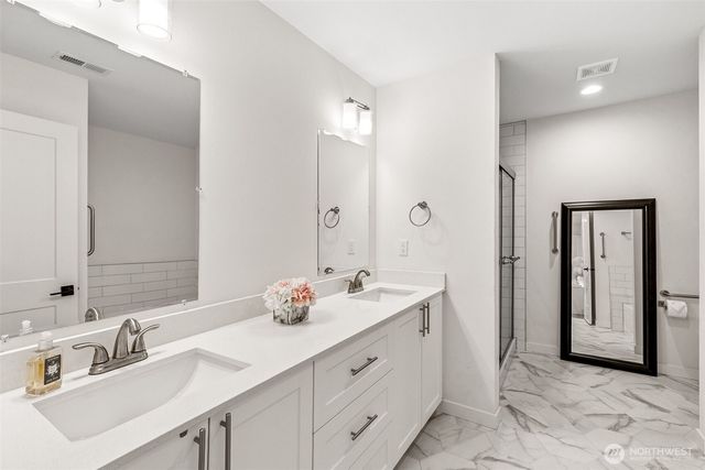 21 E Sullivan Street, Allyn, WA 98524