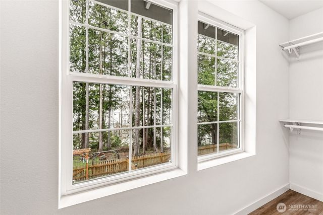 21 E Sullivan Street, Allyn, WA 98524